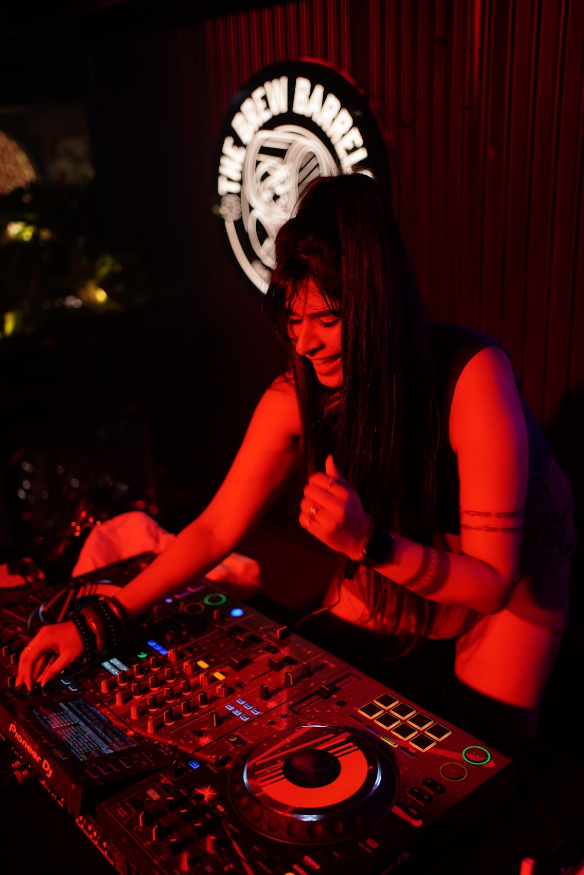 DJ MOKSH — Club night — red wash