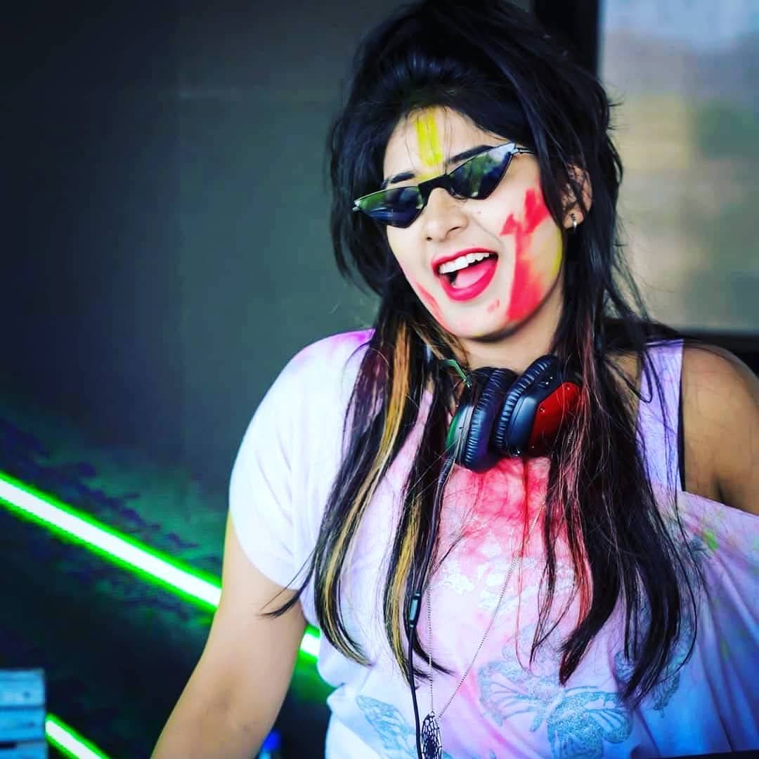 DJ MOKSH — Holi party — colour