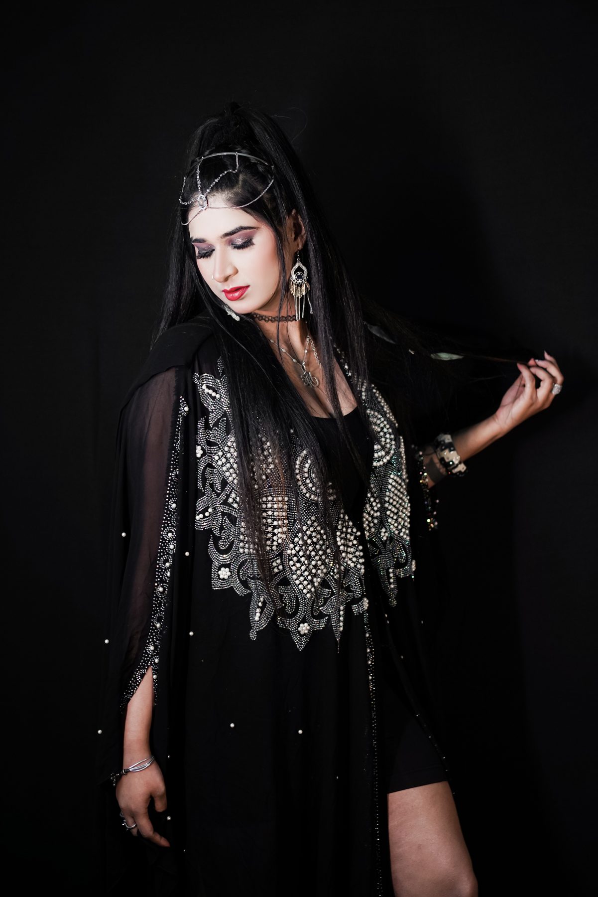 DJ MOKSH — Portrait — black, low key